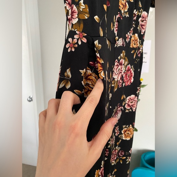 Floral jumpsuit NWT - Picture 4 of 5
